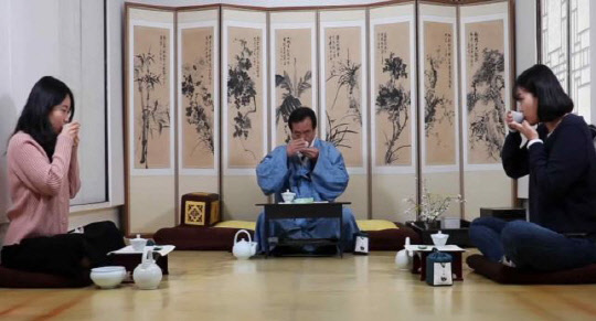 사진= 다도체험 모습(국민대학교 제공)